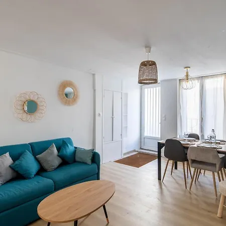 Maison De En Plein Centre Avec Terrasse Villa *