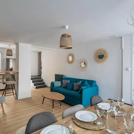 Maison De En Plein Centre Avec Terrasse Villa