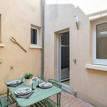 Villa Maison De En Plein Centre Avec Terrasse