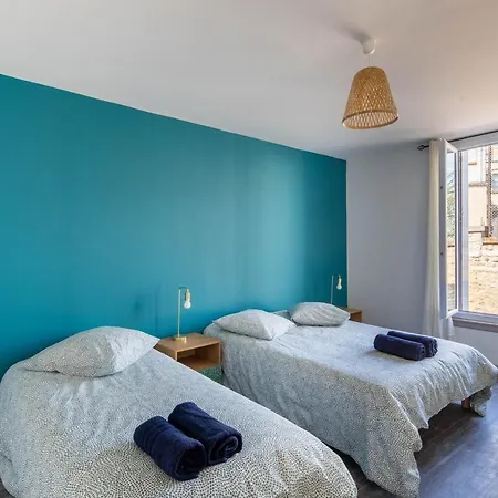 Maison De En Plein Centre Avec Terrasse 푸아티에