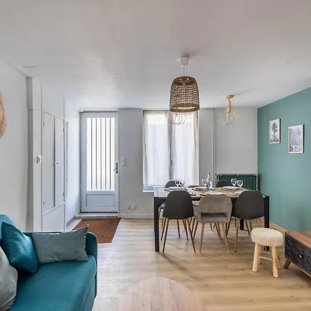 Villa Maison De En Plein Centre Avec Terrasse