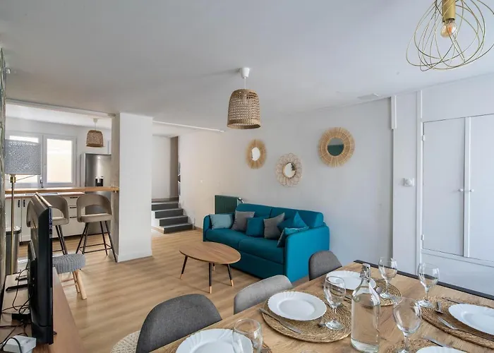 Maison De En Plein Centre Avec Terrasse Villa